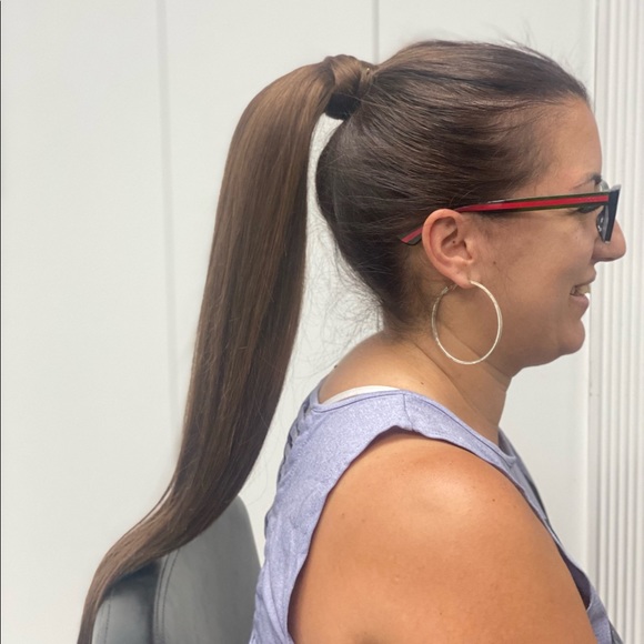 Clip-in PONYTAIL comfortable and easy to wear. - Picture 1 of 4